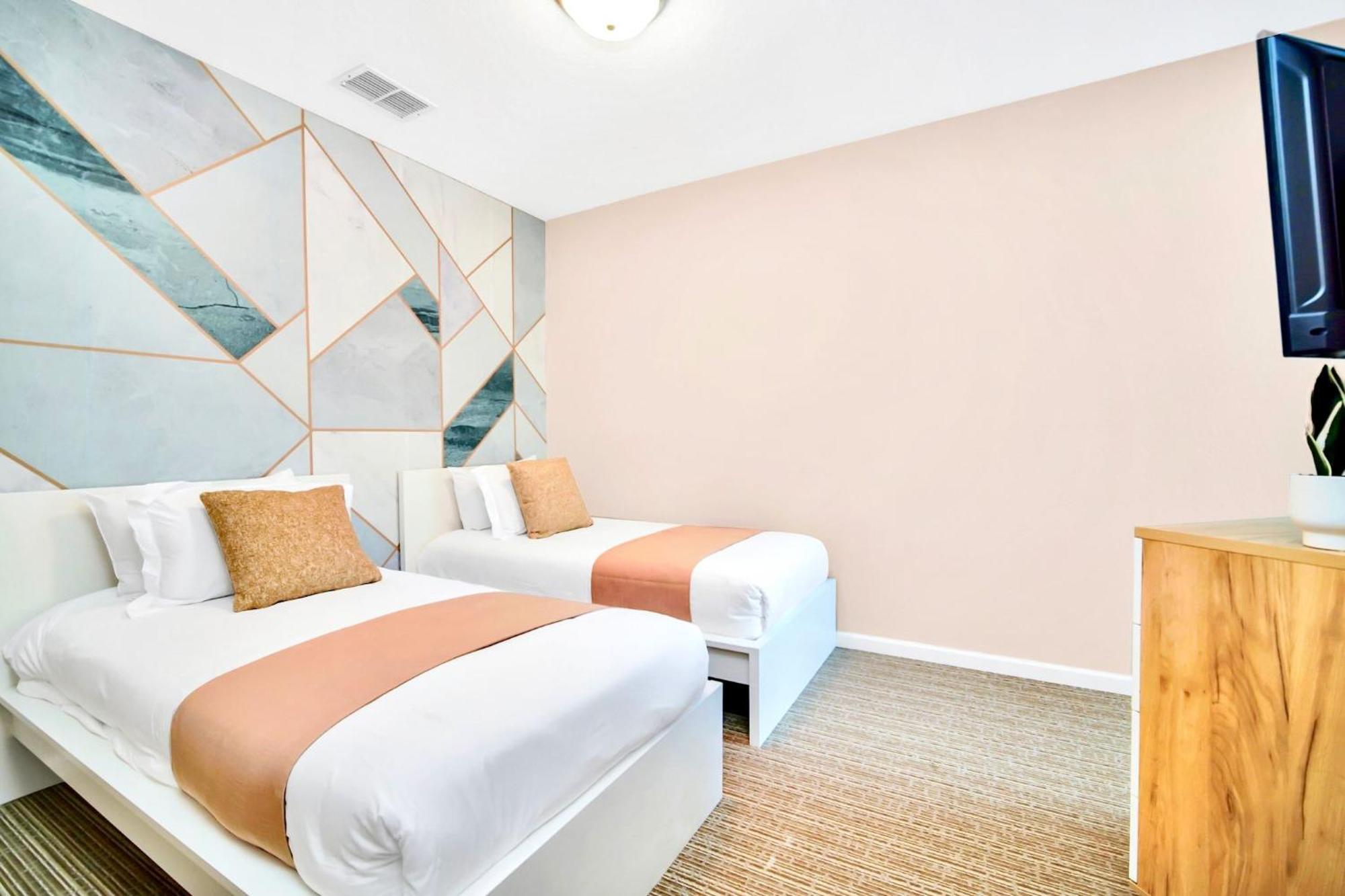 Modern 3Br Condo Near Disney- Pool And Hot Tub Orlando Extérieur photo